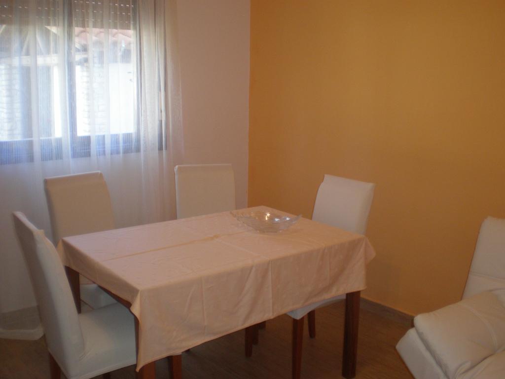Apartment Ms Pula Buitenkant foto